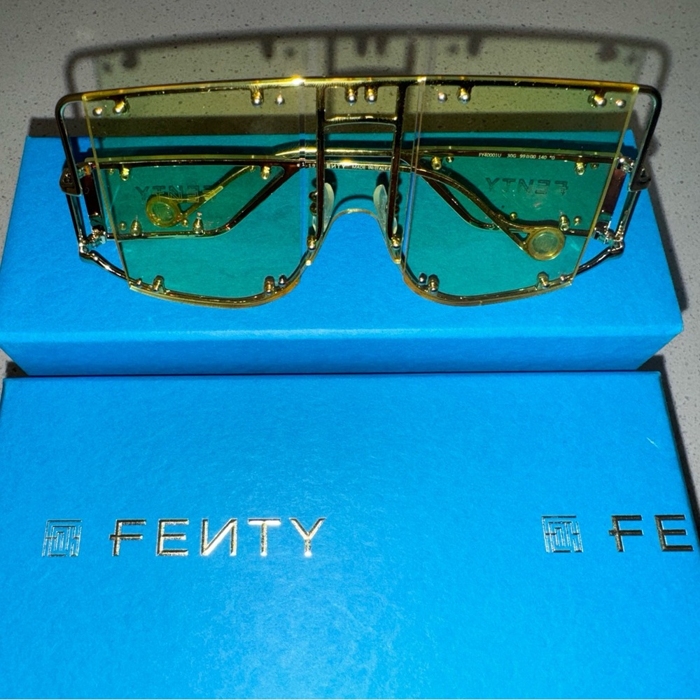 Fenty Blockt Mask Chardonnay Sunglasses